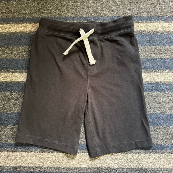 Old Navy Toddler Boy Black Knit Pull on Shorts Size 5T Gently - Picture 1 of 3
